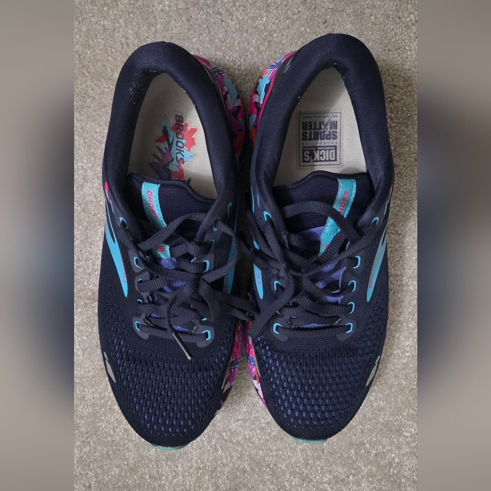 Brooks Women's Navy Running Shoes with Multicolor Floral Midsole - Picture 5 of 9